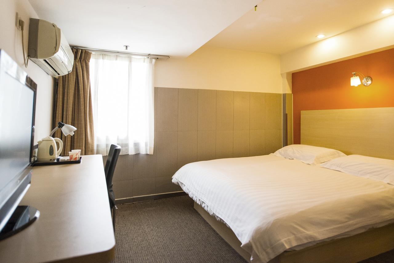 Motel Shenzhen Longgang Longcheng Square Metro Station Екстериор снимка