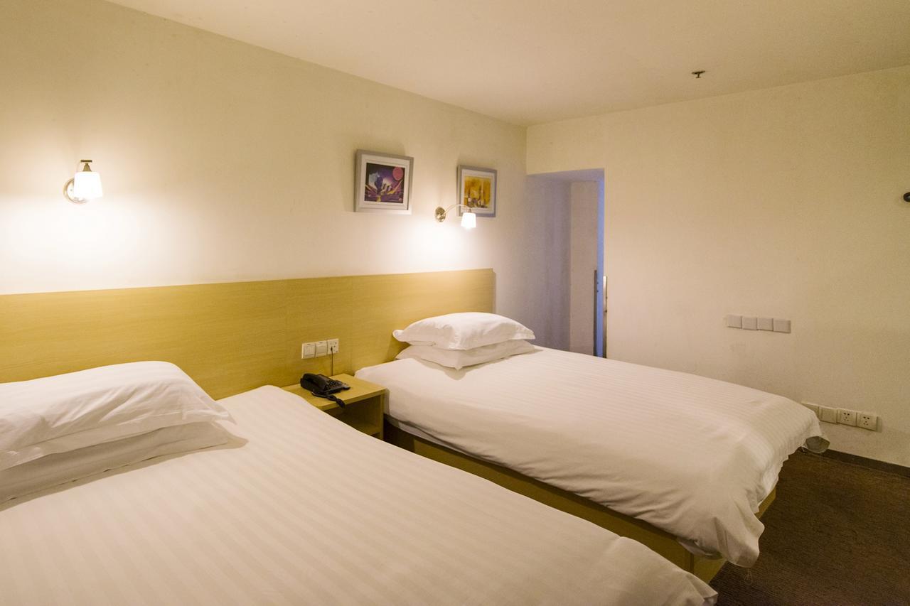 Motel Shenzhen Longgang Longcheng Square Metro Station Екстериор снимка
