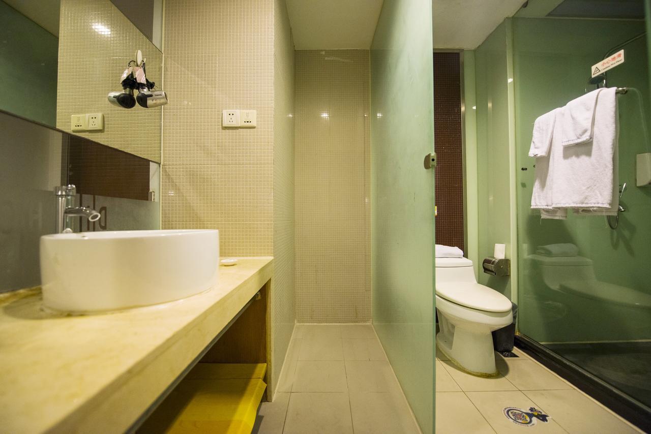 Motel Shenzhen Longgang Longcheng Square Metro Station Екстериор снимка